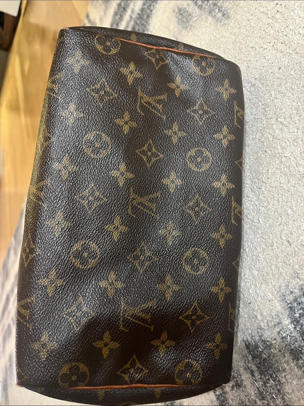 Louis Vuitton Monogram Speedy 25 Handbag - Brown & Tan - Picture 8 of 11